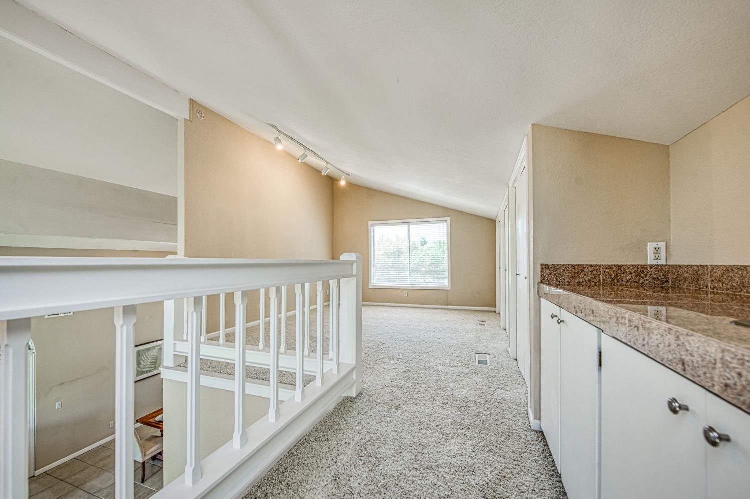 12235 N Willow Ave, Clovis, CA 93619