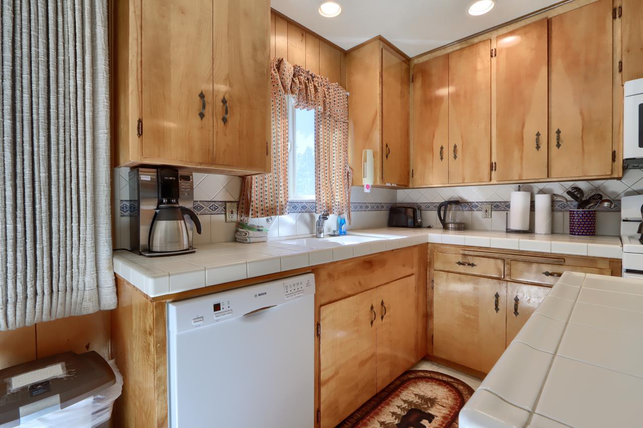 2580 River Rd, Wawona, CA 95389