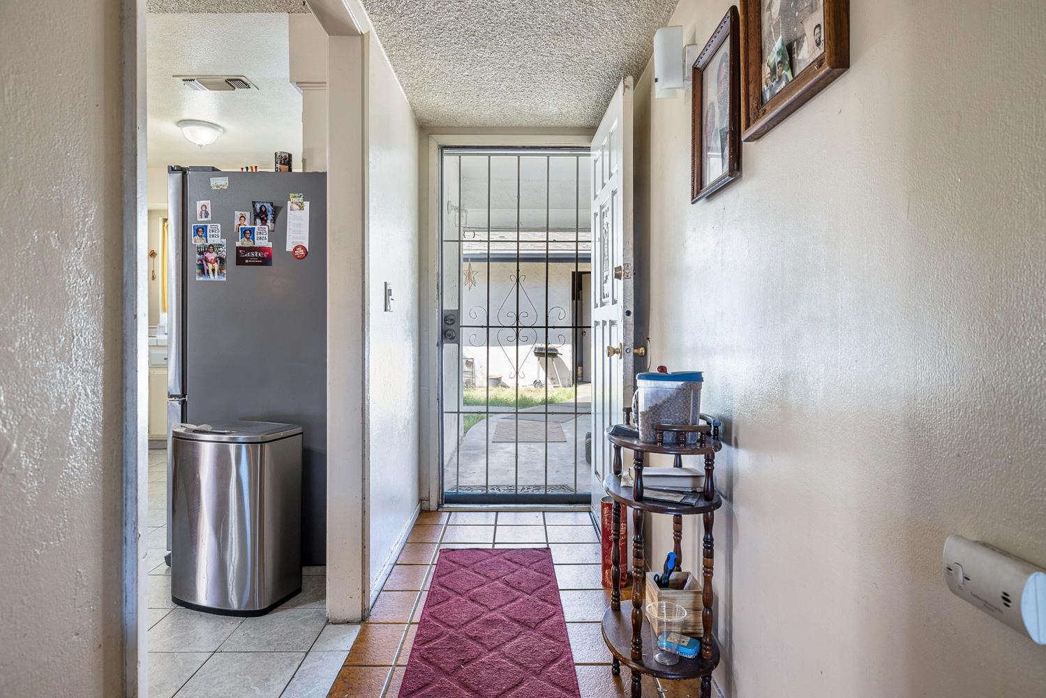 2045 W Simpson, Fresno, CA 93705