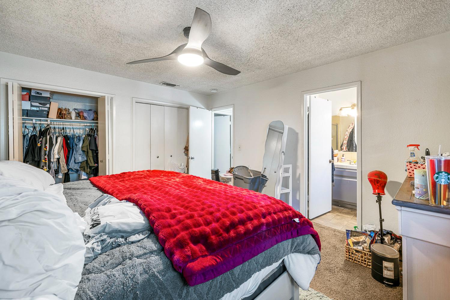 2045 W Simpson, Fresno, CA 93705