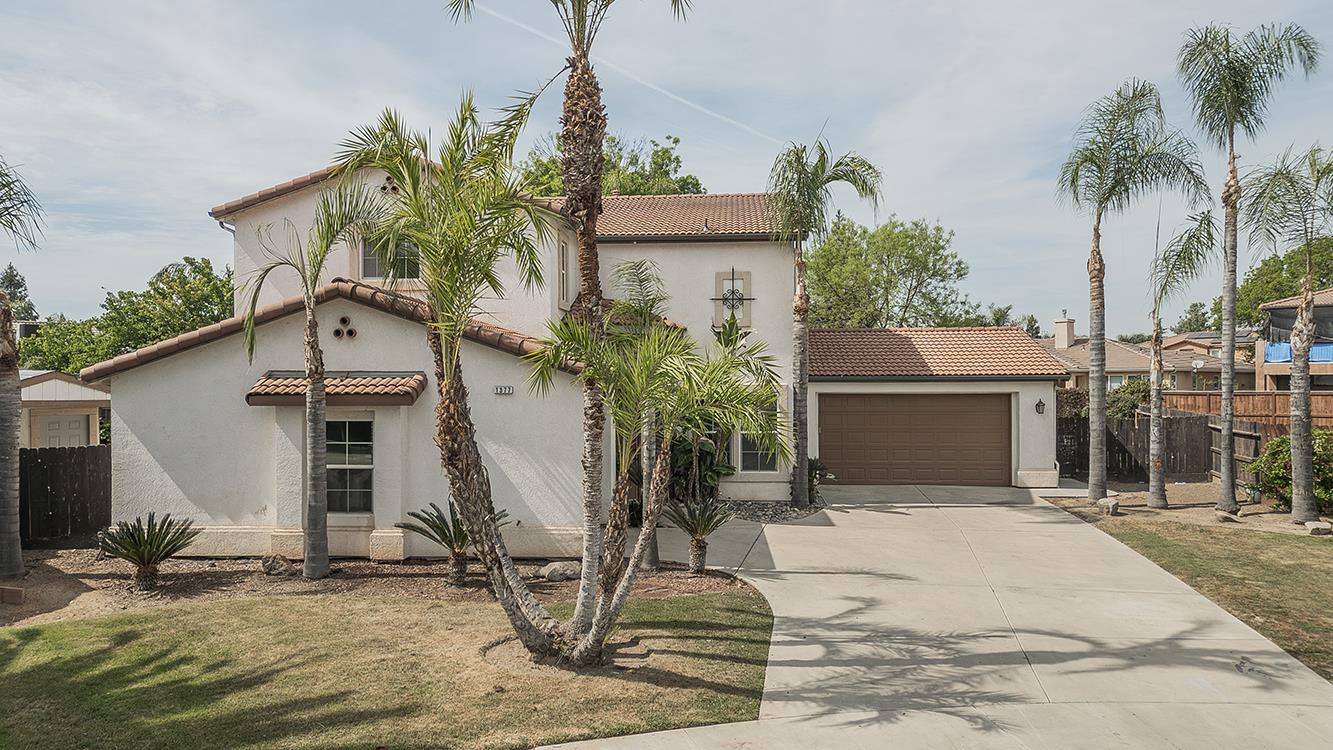 1377 Fenmore Ave, Sanger, CA 93657