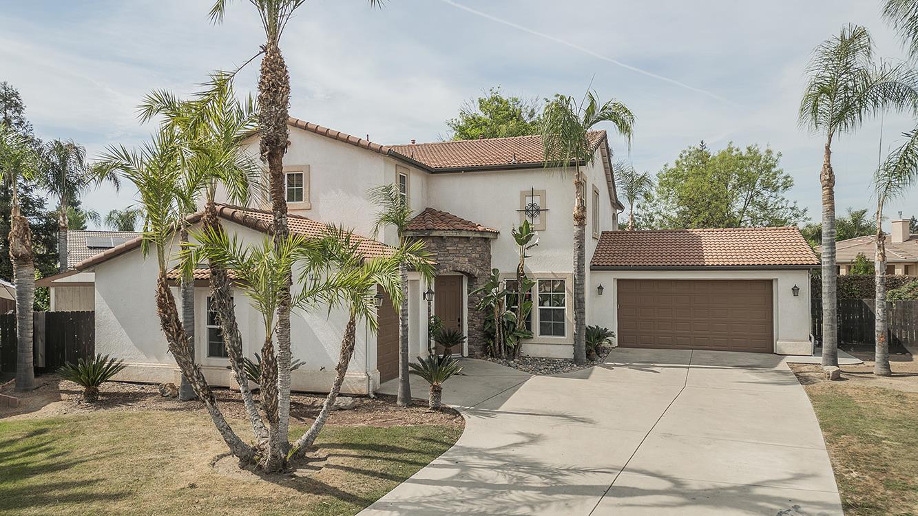 1377 Fenmore Ave, Sanger, CA 93657