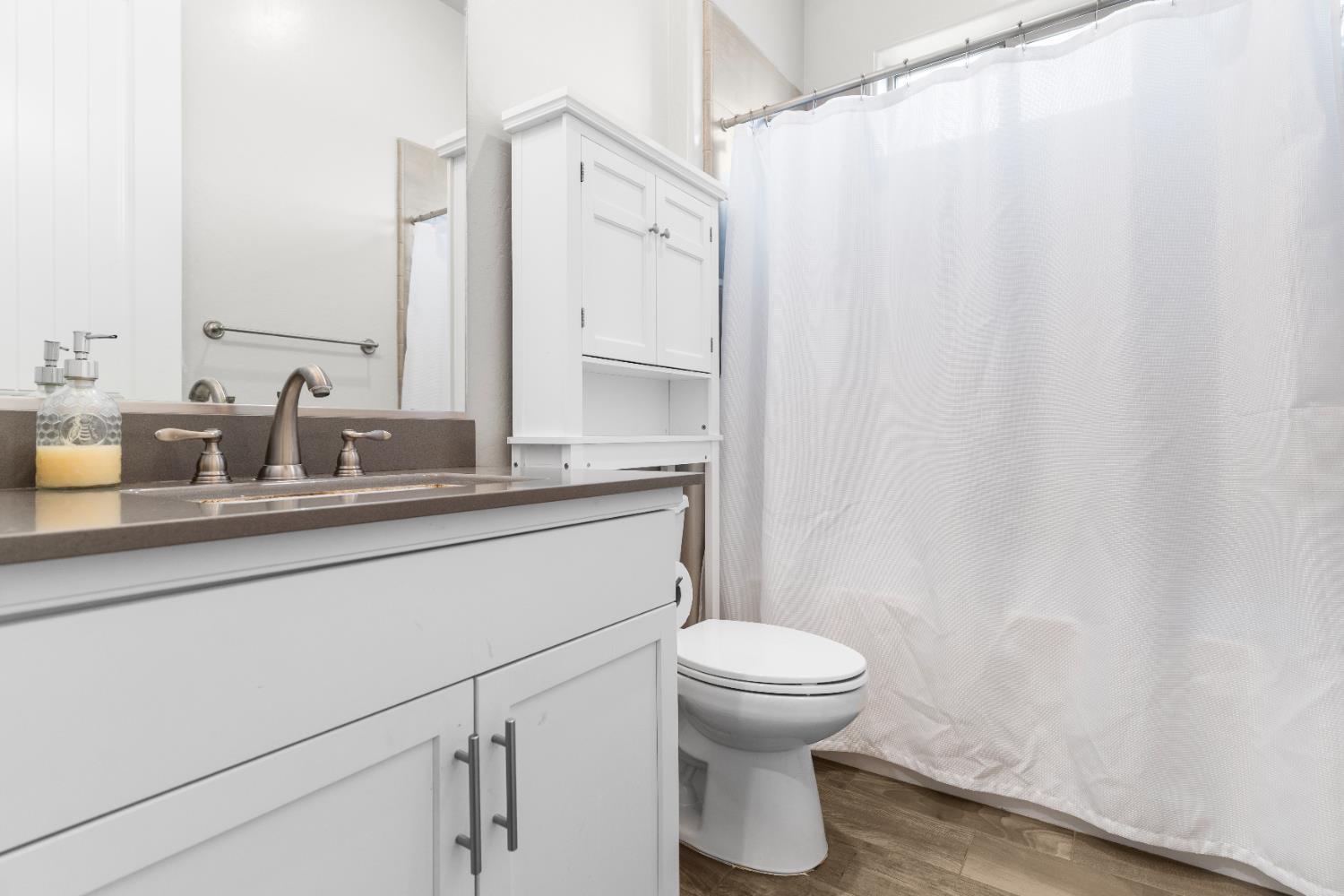 2785 N Armstrong Ave, Fresno, CA 93727