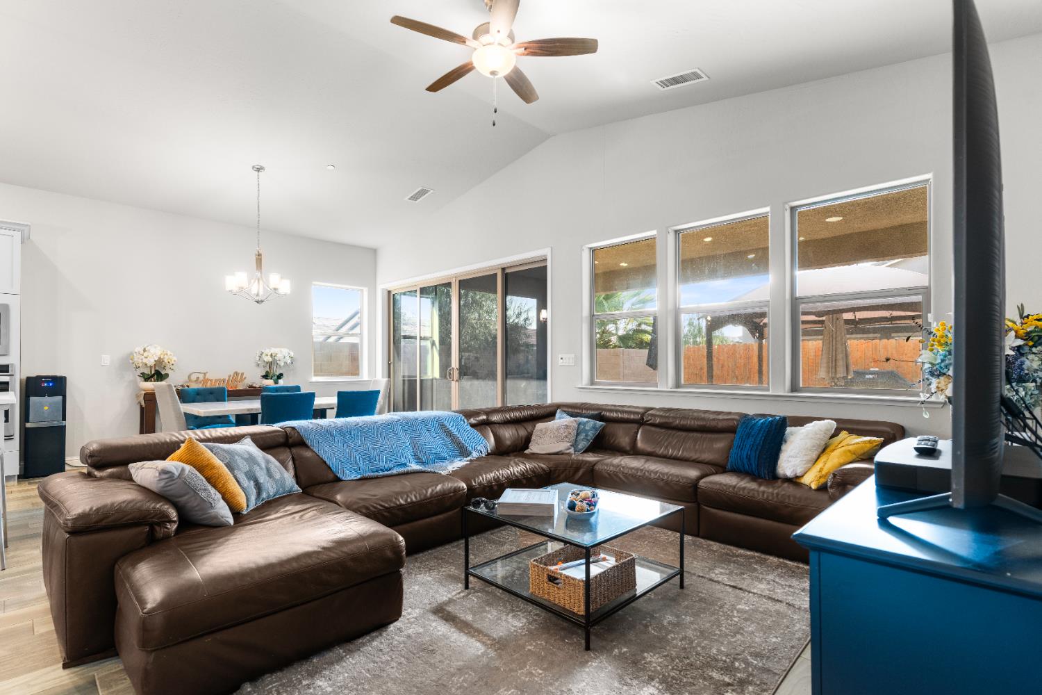 2785 N Armstrong Ave, Fresno, CA 93727