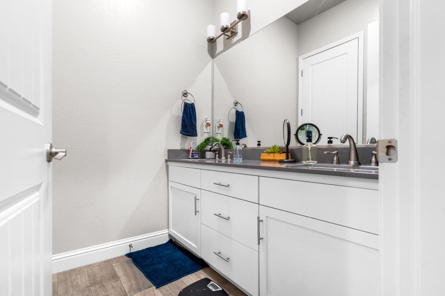 2785 N Armstrong Ave, Fresno, CA 93727