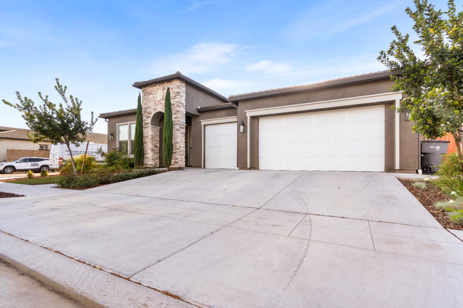 2785 N Armstrong Ave, Fresno, CA 93727