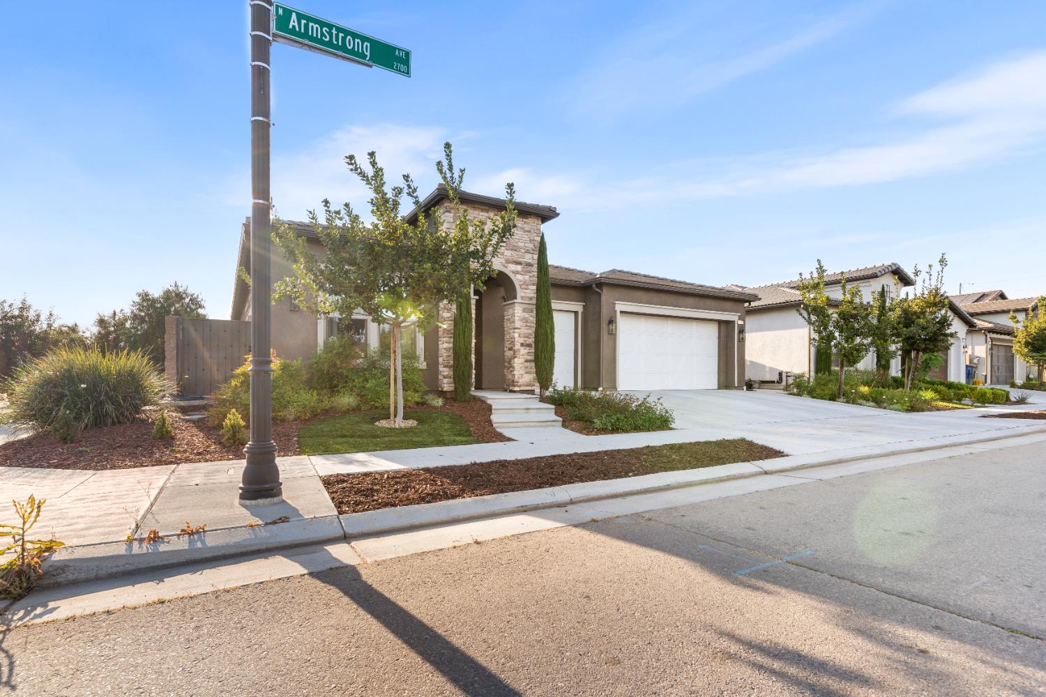 2785 N Armstrong Ave, Fresno, CA 93727