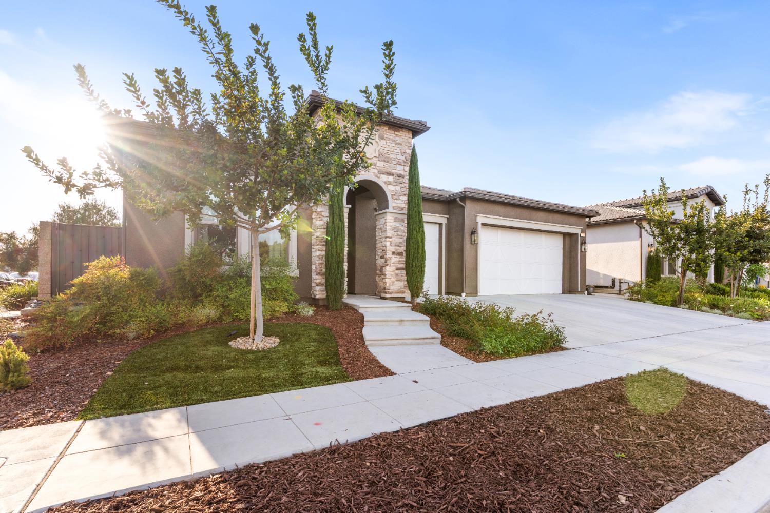 2785 N Armstrong Ave, Fresno, CA 93727