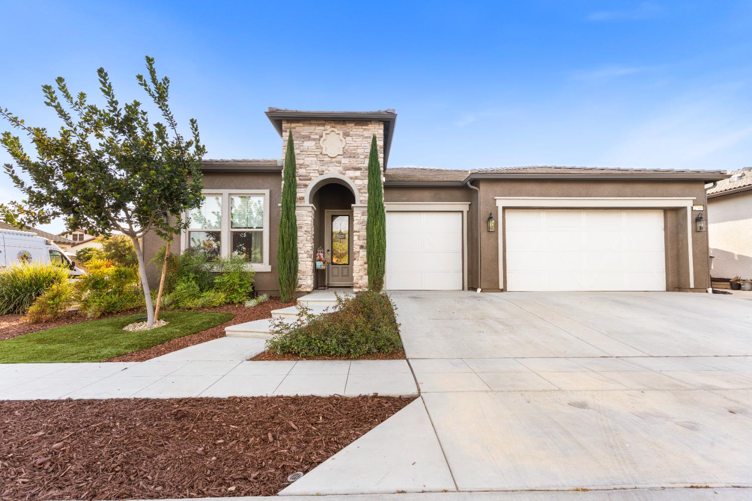 2785 N Armstrong Ave, Fresno, CA 93727