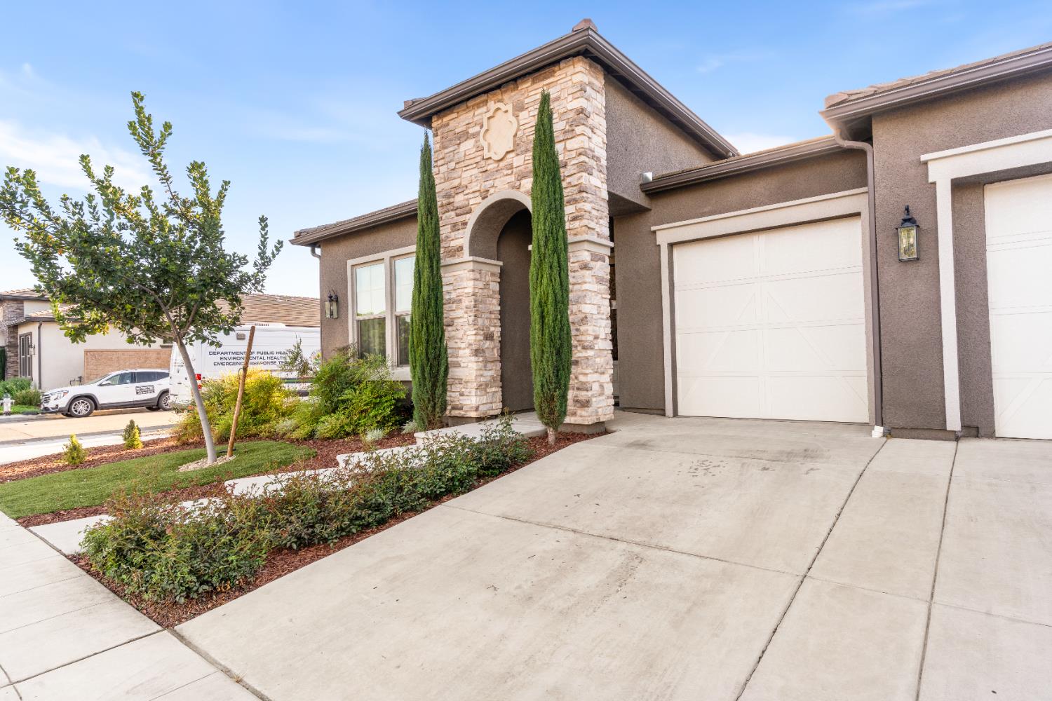 2785 N Armstrong Ave, Fresno, CA 93727