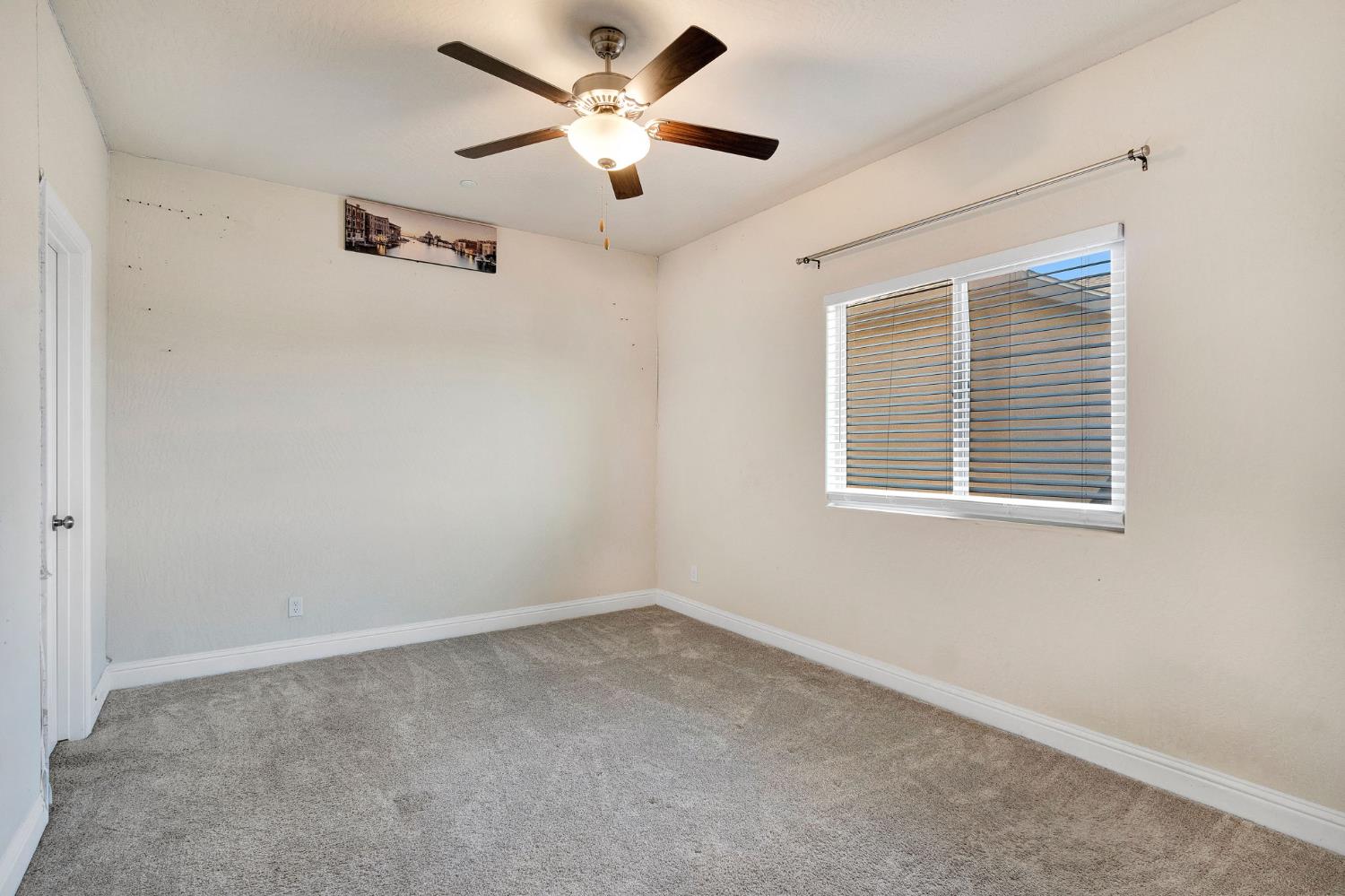 5952 E Truman Ave, Fresno, CA 93727