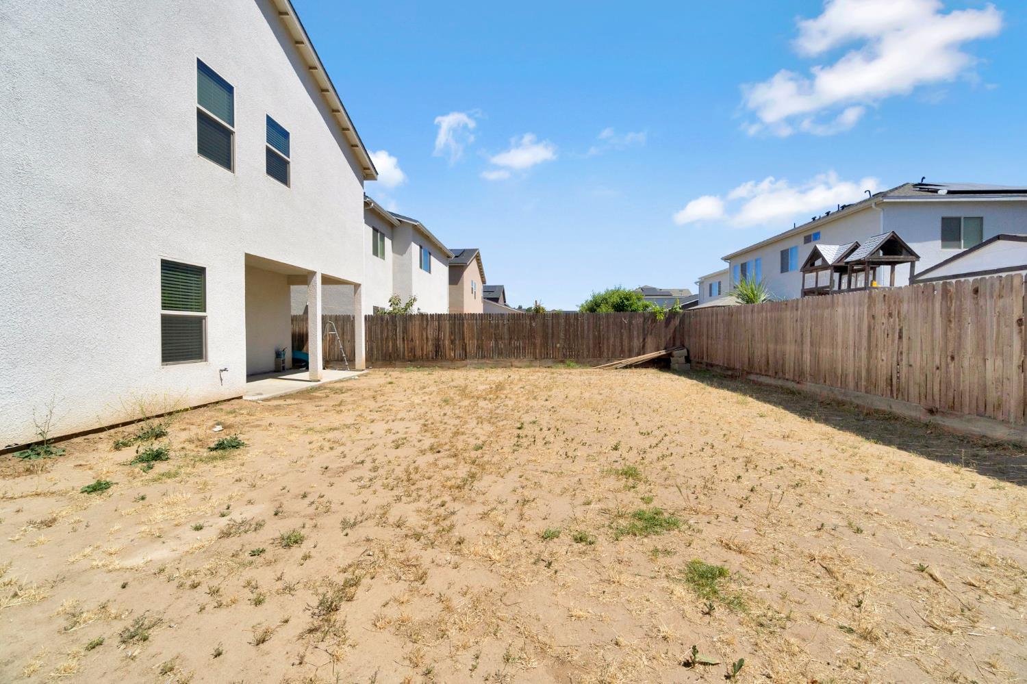 5952 E Truman Ave, Fresno, CA 93727