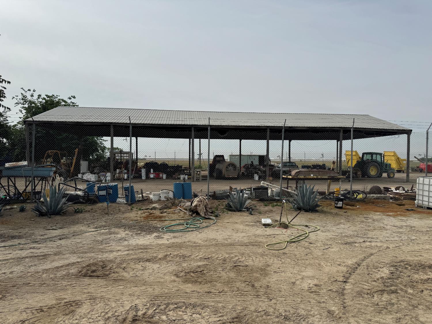 9495 W Kamm Ave, Caruthers, CA 93609