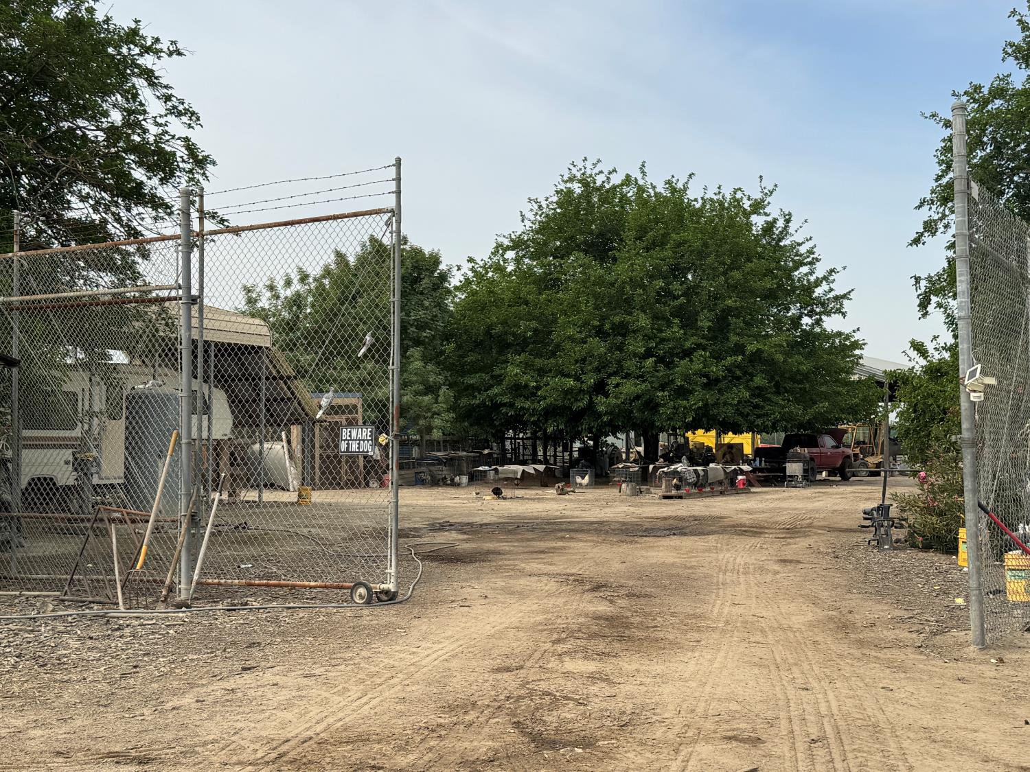 9495 W Kamm Ave, Caruthers, CA 93609