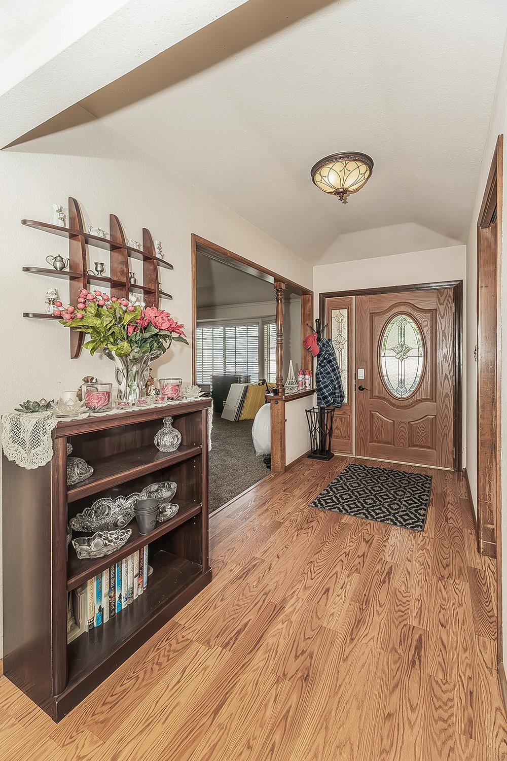 2892 Aspen St, Hanford, CA 93230