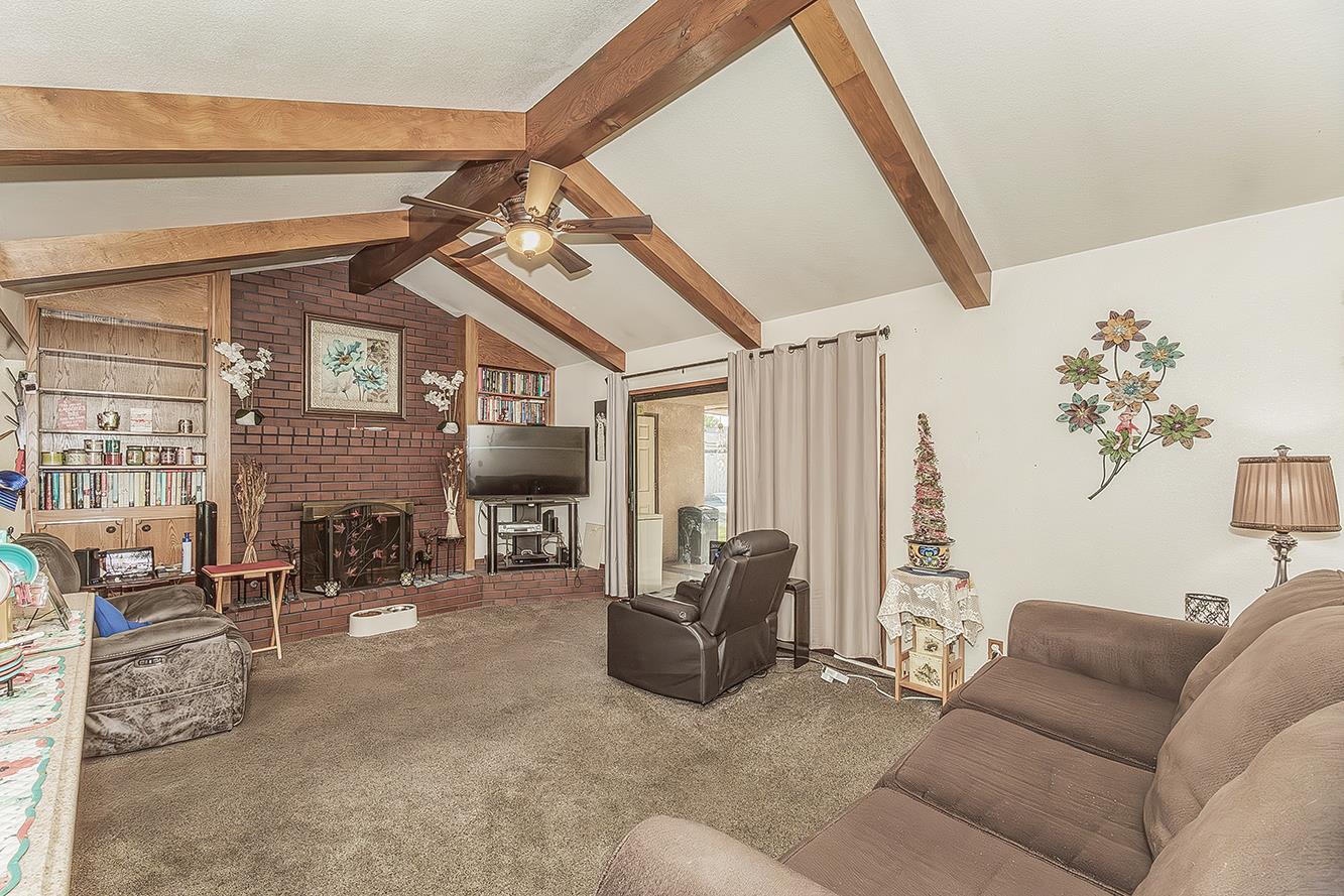 2892 Aspen St, Hanford, CA 93230