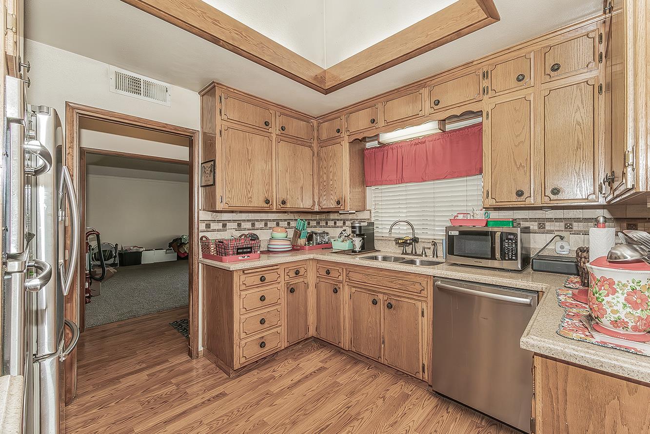 2892 Aspen St, Hanford, CA 93230