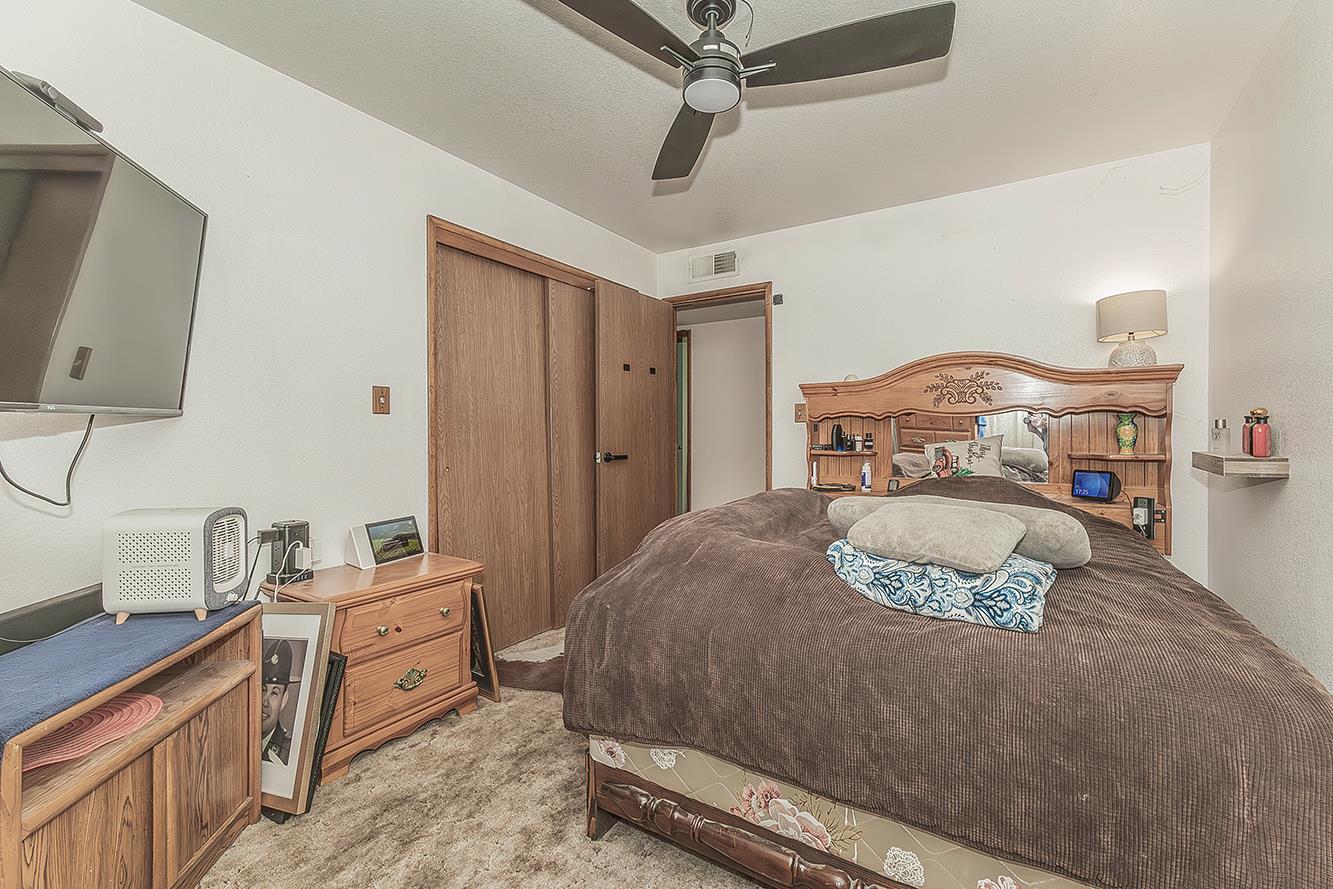 2892 Aspen St, Hanford, CA 93230