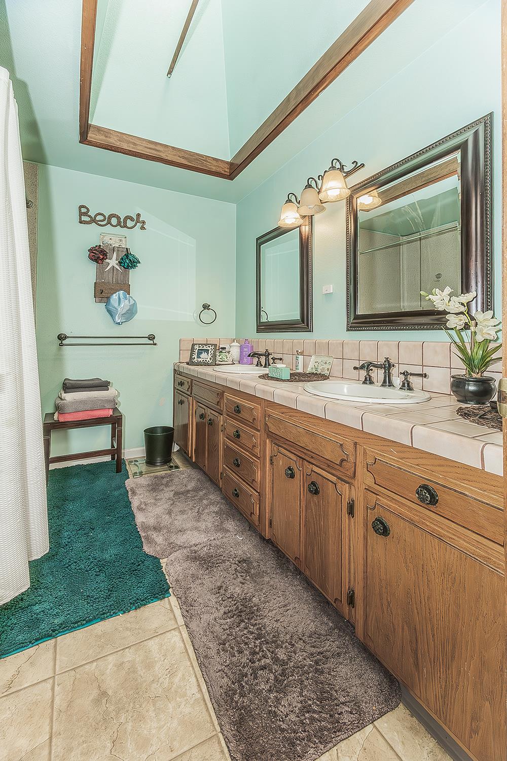 2892 Aspen St, Hanford, CA 93230