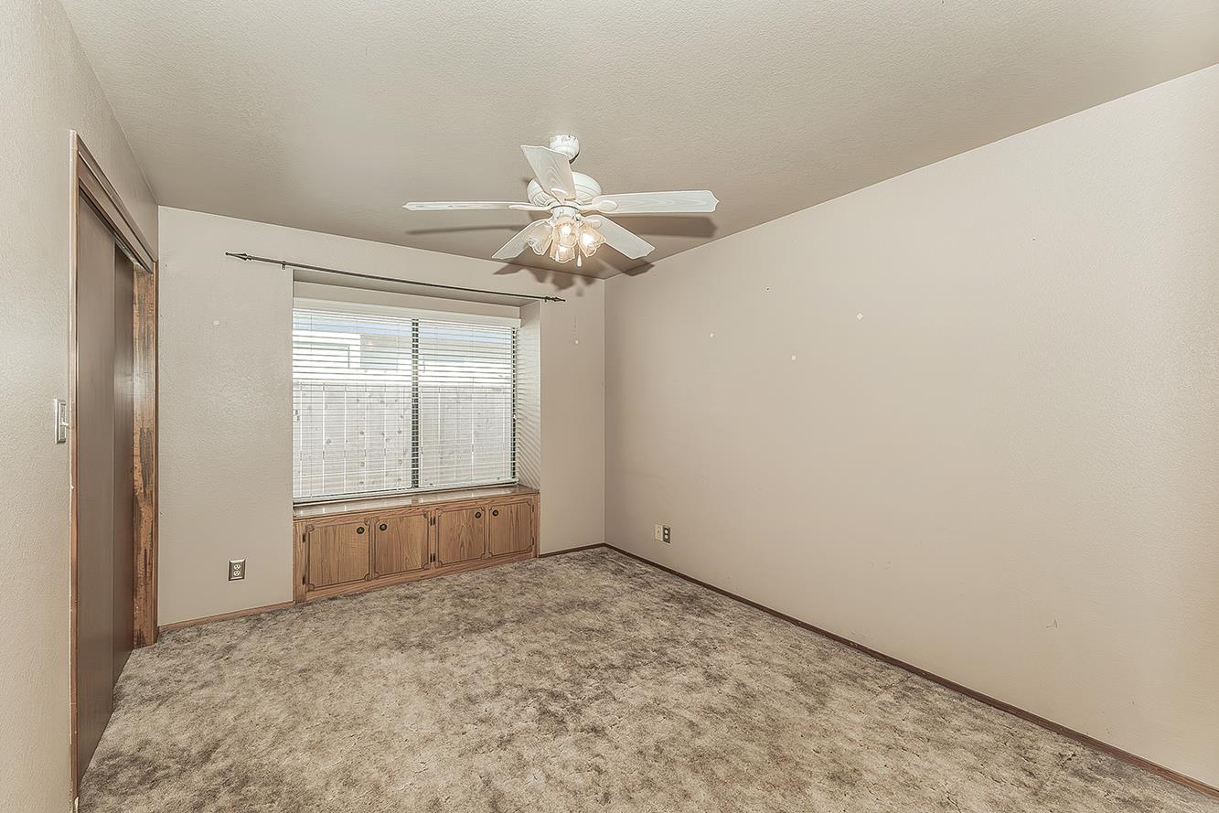 2892 Aspen St, Hanford, CA 93230