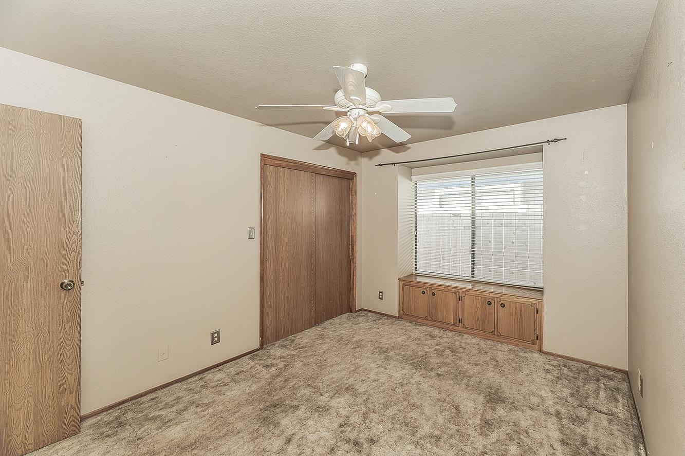 2892 Aspen St, Hanford, CA 93230