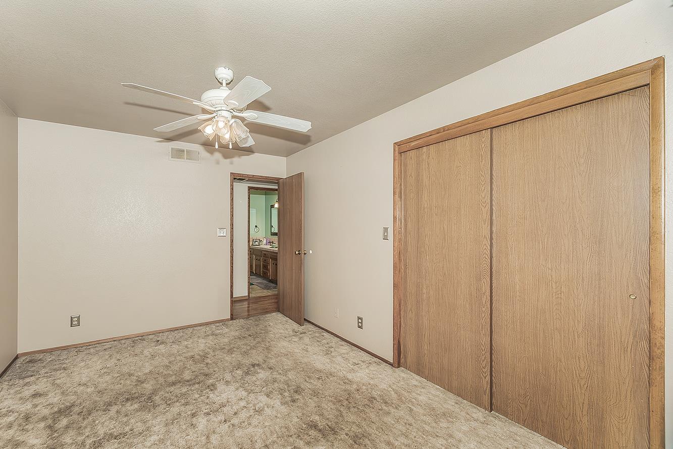 2892 Aspen St, Hanford, CA 93230