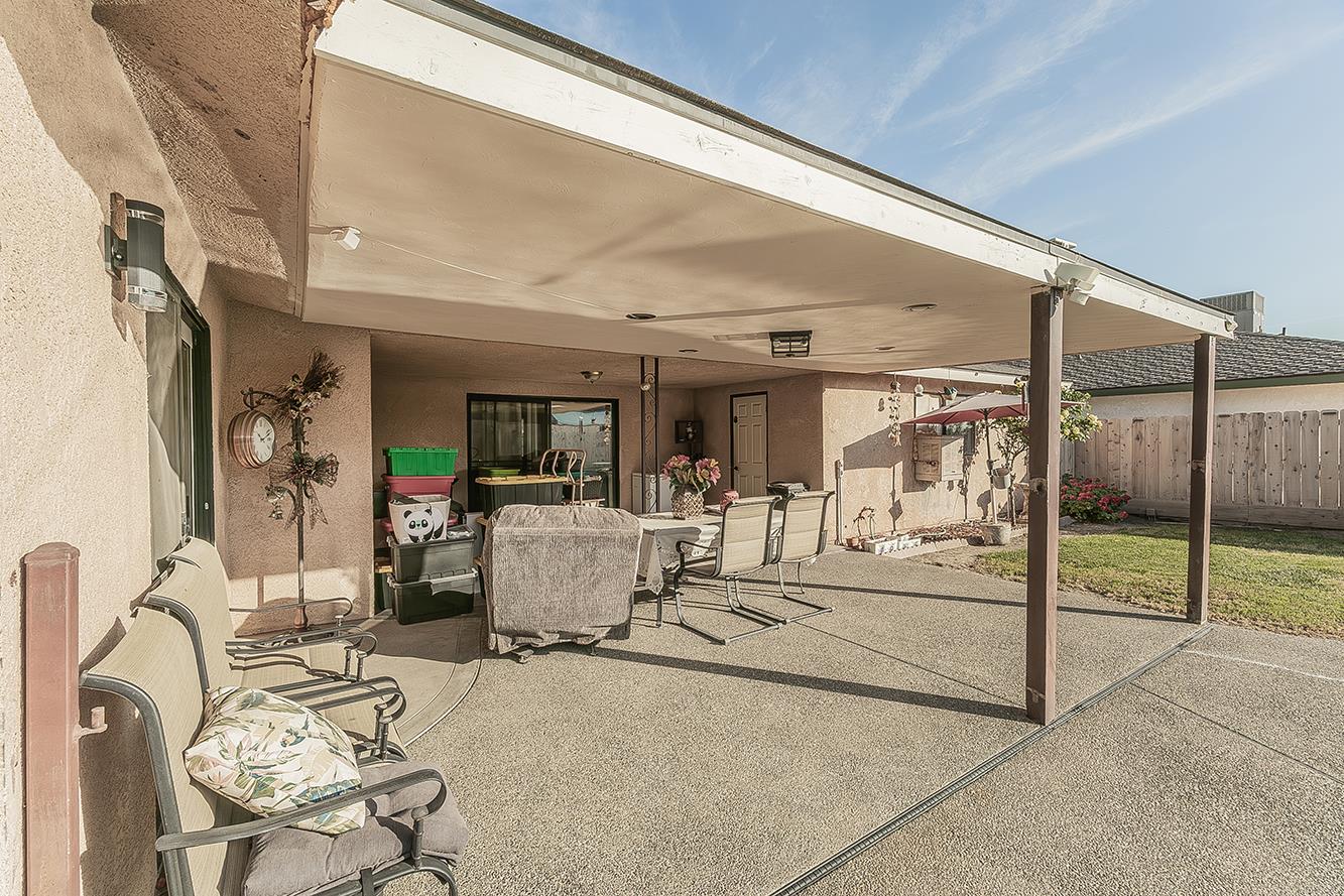 2892 Aspen St, Hanford, CA 93230
