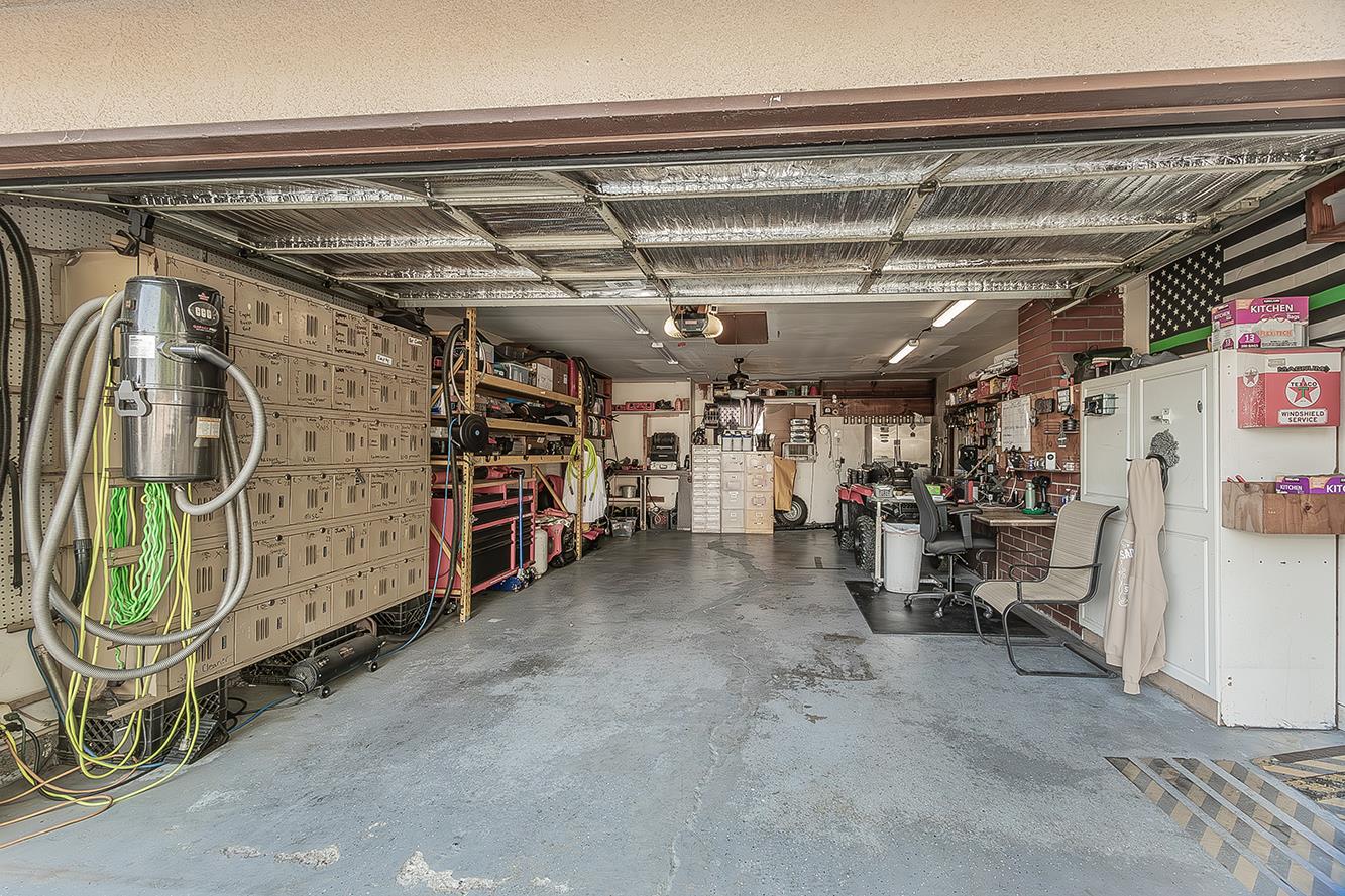 2892 Aspen St, Hanford, CA 93230