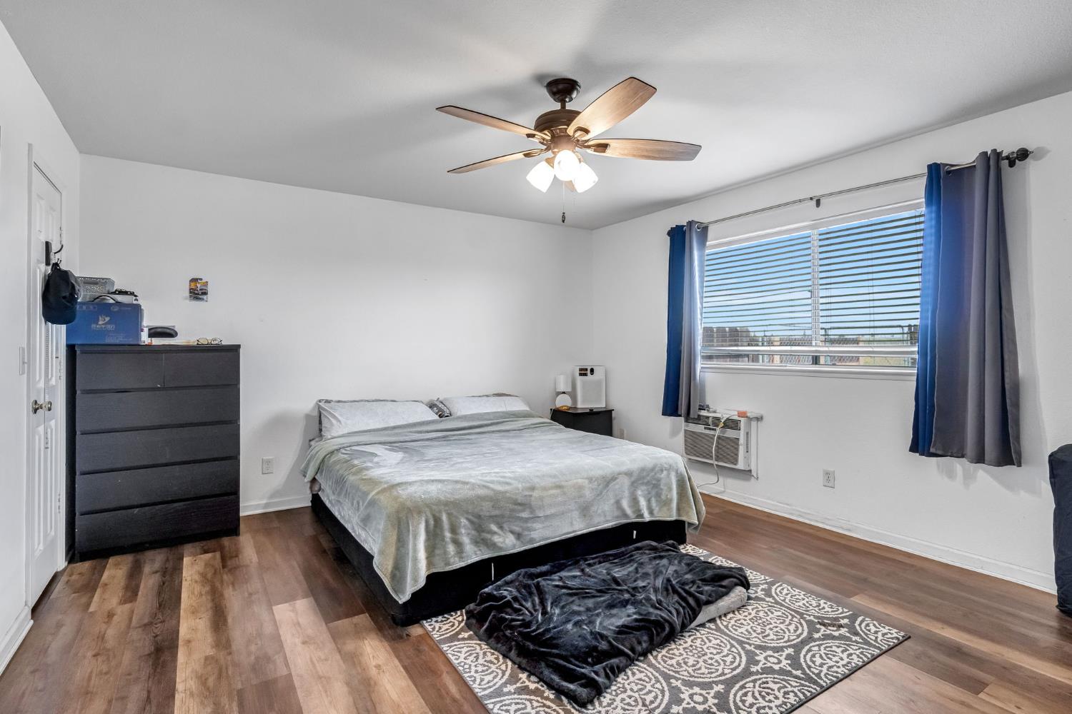 94 N Locan Ave, Fresno, CA 93737