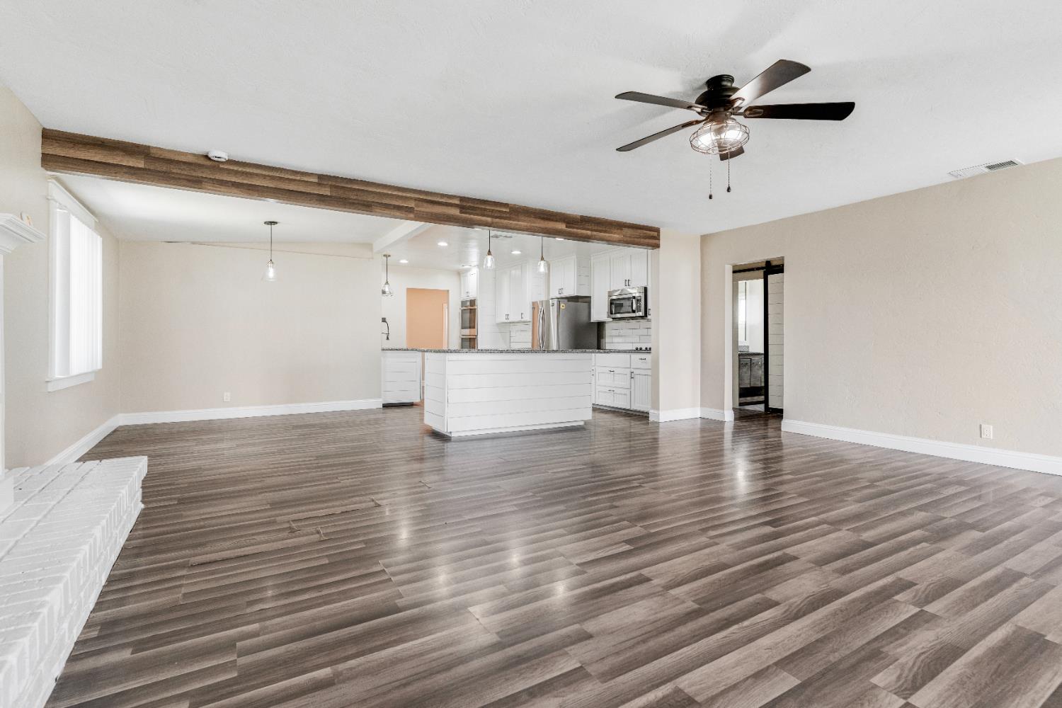 343 Walnut St, Lemoore, CA 93245