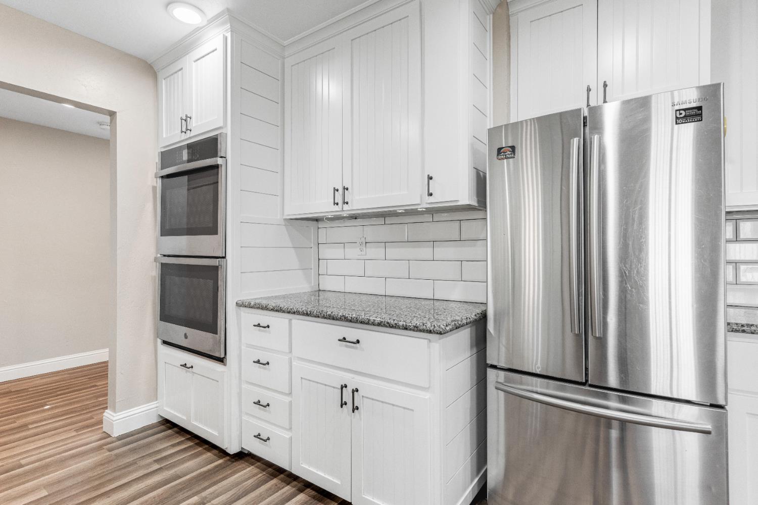 343 Walnut St, Lemoore, CA 93245