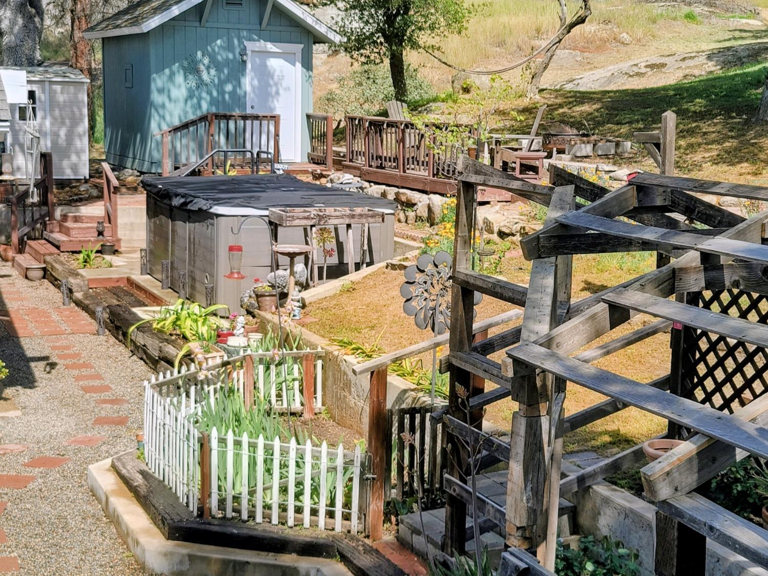 42011 Long Hollow, Coarsegold, CA 93614