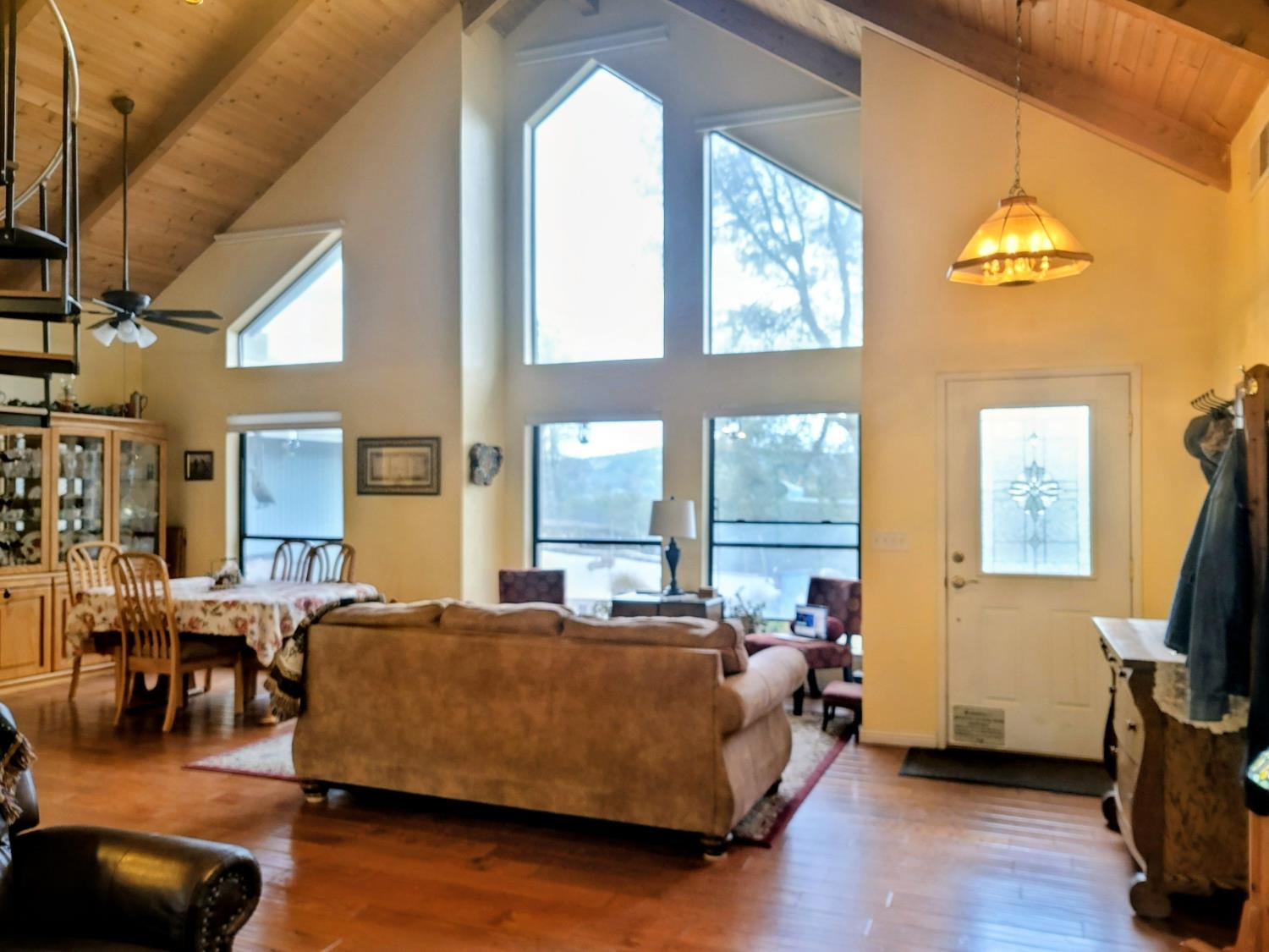 42011 Long Hollow, Coarsegold, CA 93614