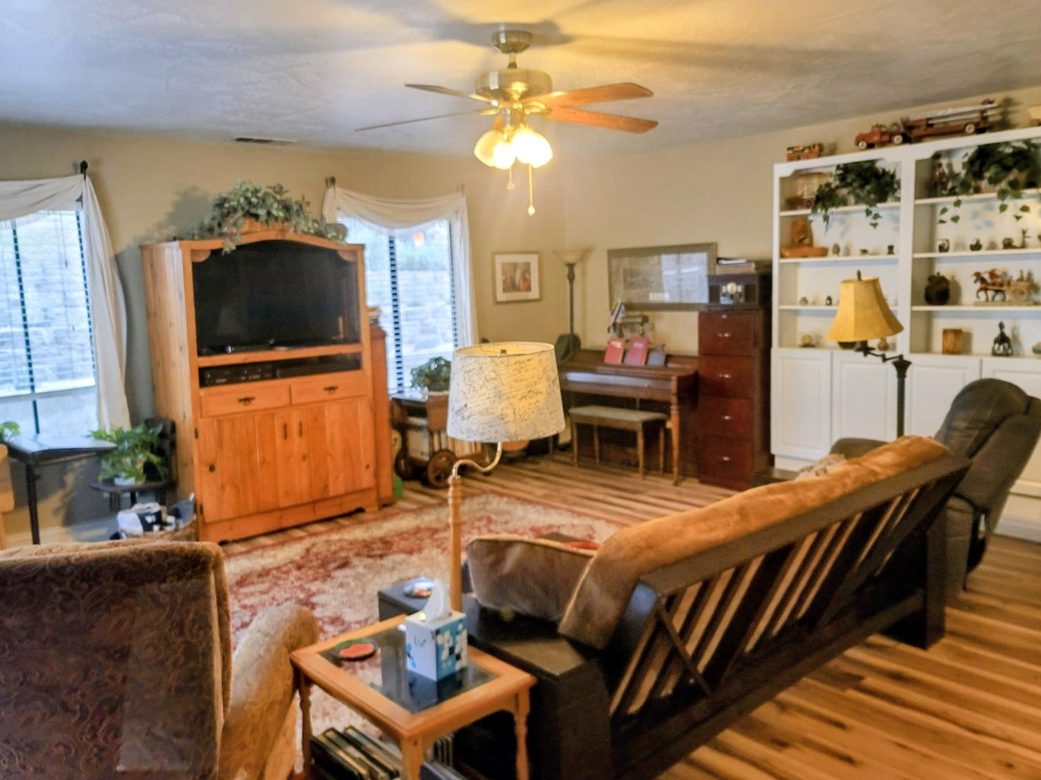 42011 Long Hollow, Coarsegold, CA 93614