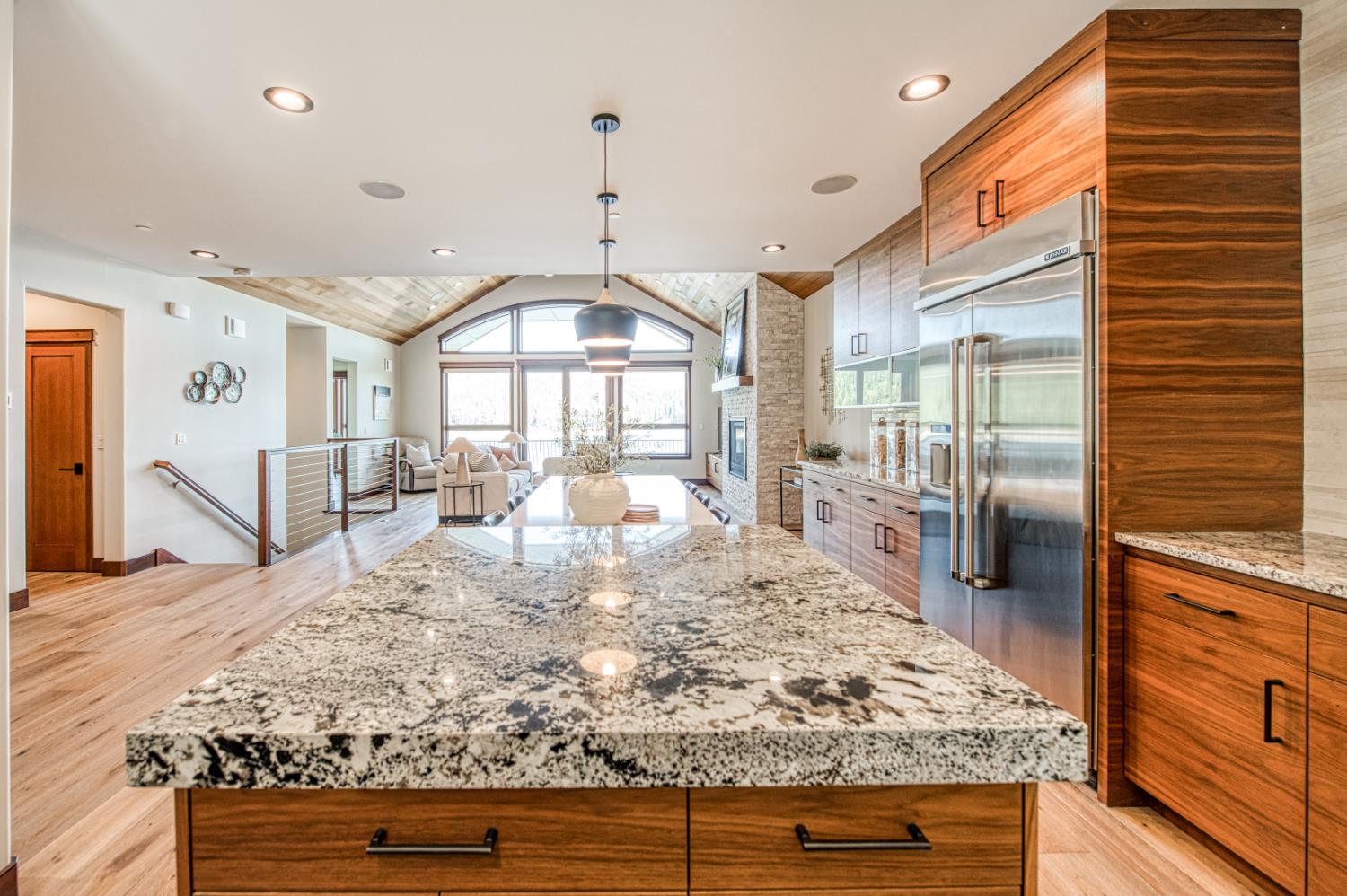 44687 Lakeview, Shaver Lake, CA 93664