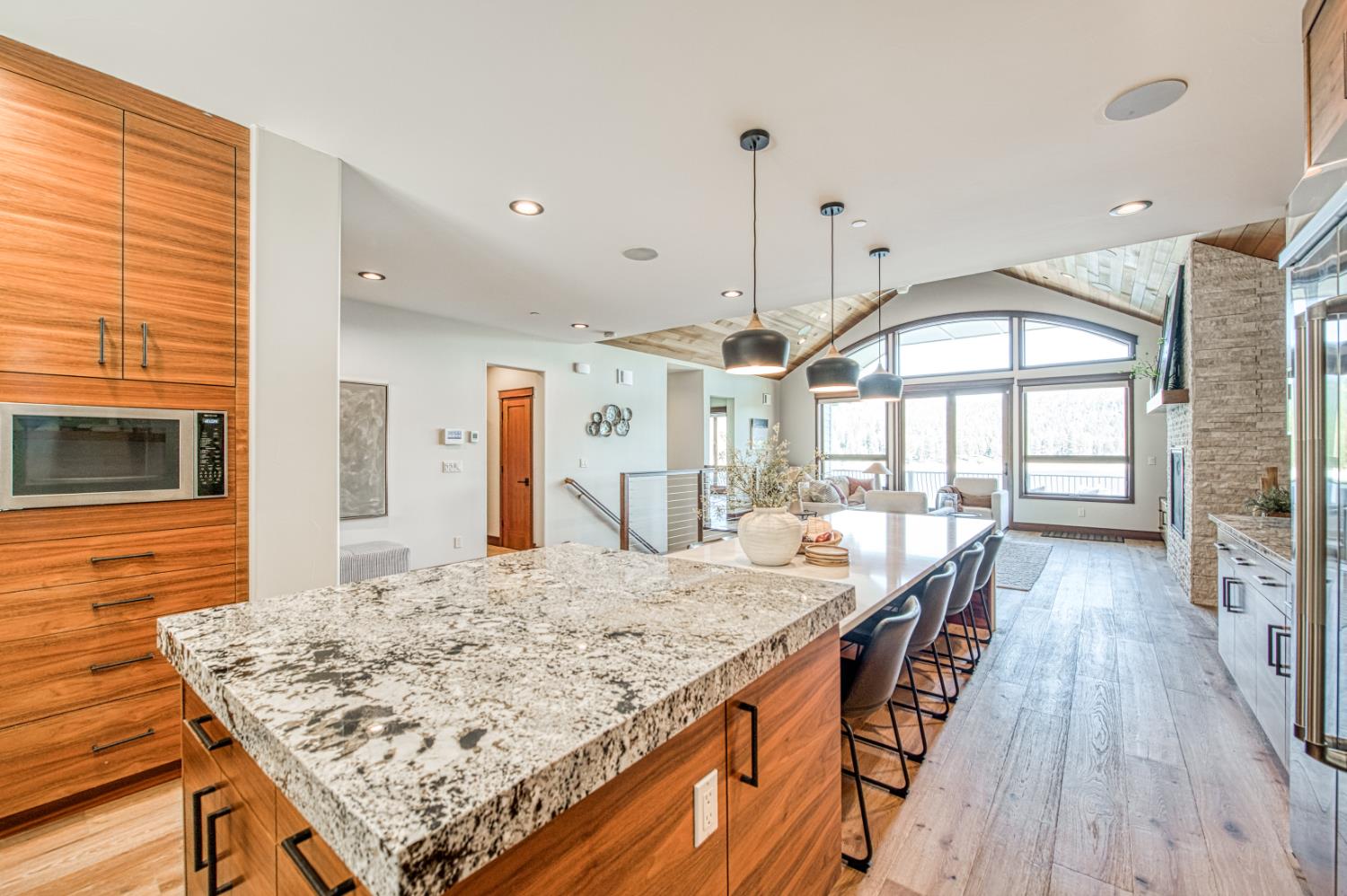 44687 Lakeview, Shaver Lake, CA 93664