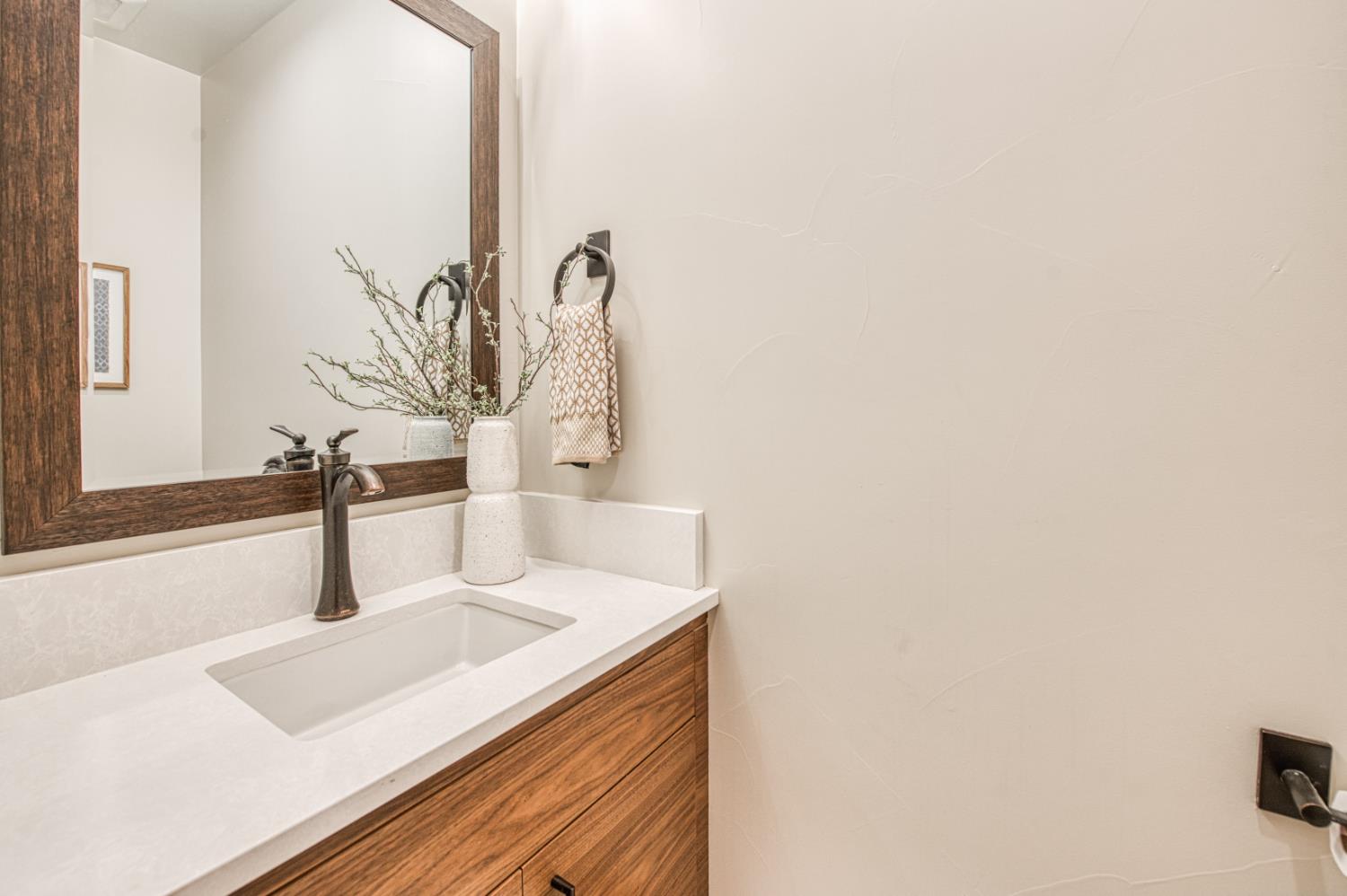 44687 Lakeview, Shaver Lake, CA 93664