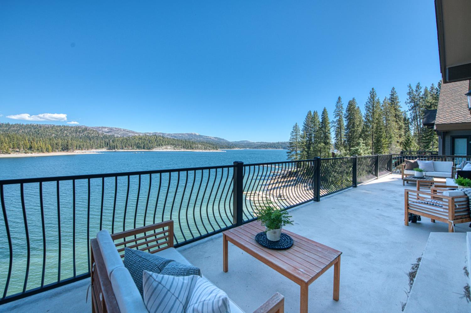 44687 Lakeview, Shaver Lake, CA 93664