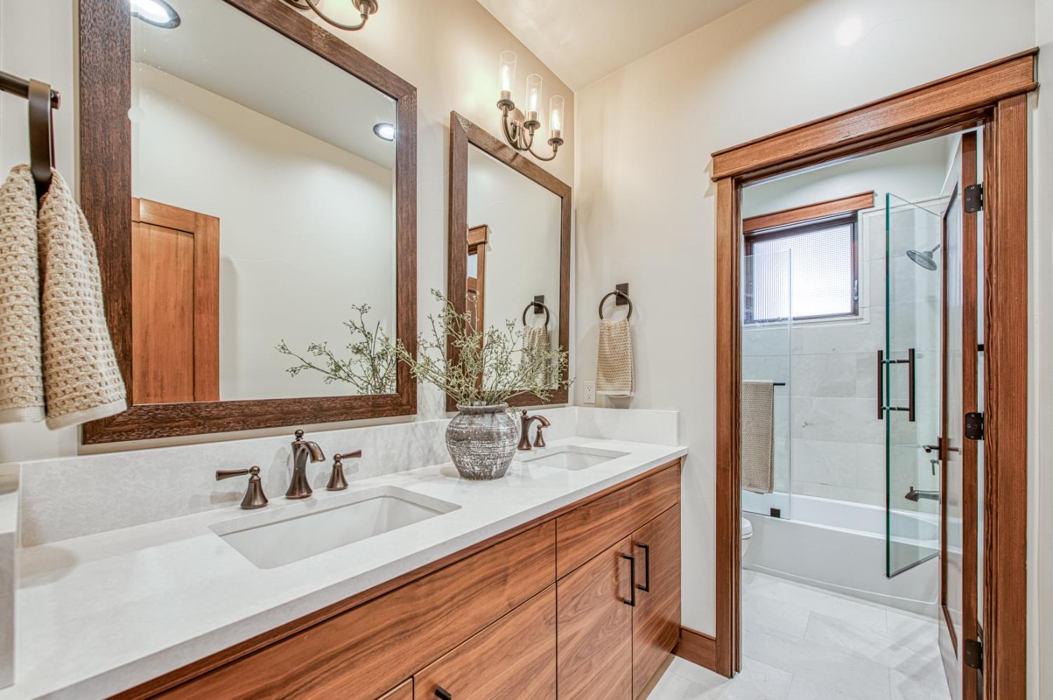 44687 Lakeview, Shaver Lake, CA 93664