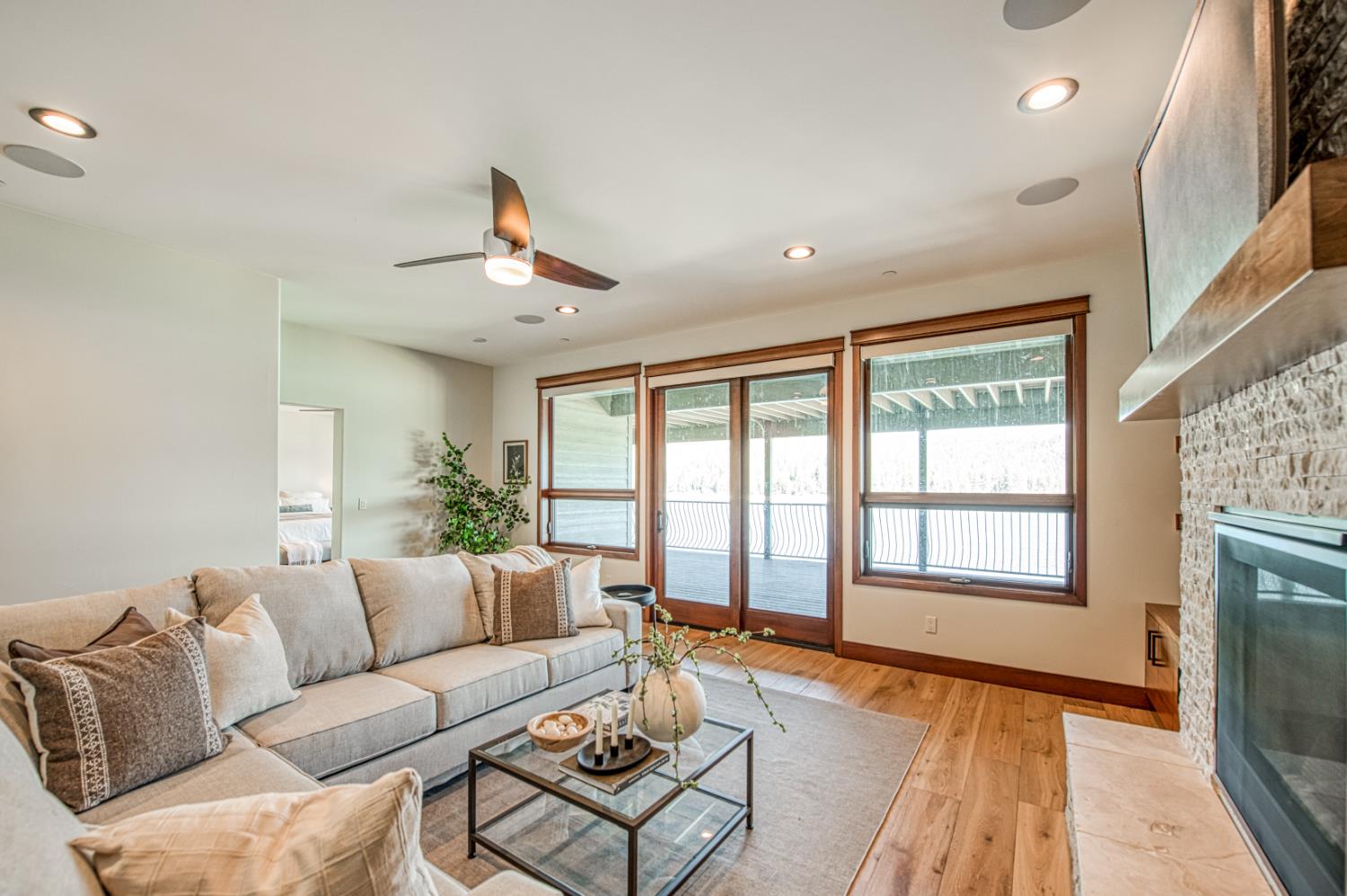 44687 Lakeview, Shaver Lake, CA 93664