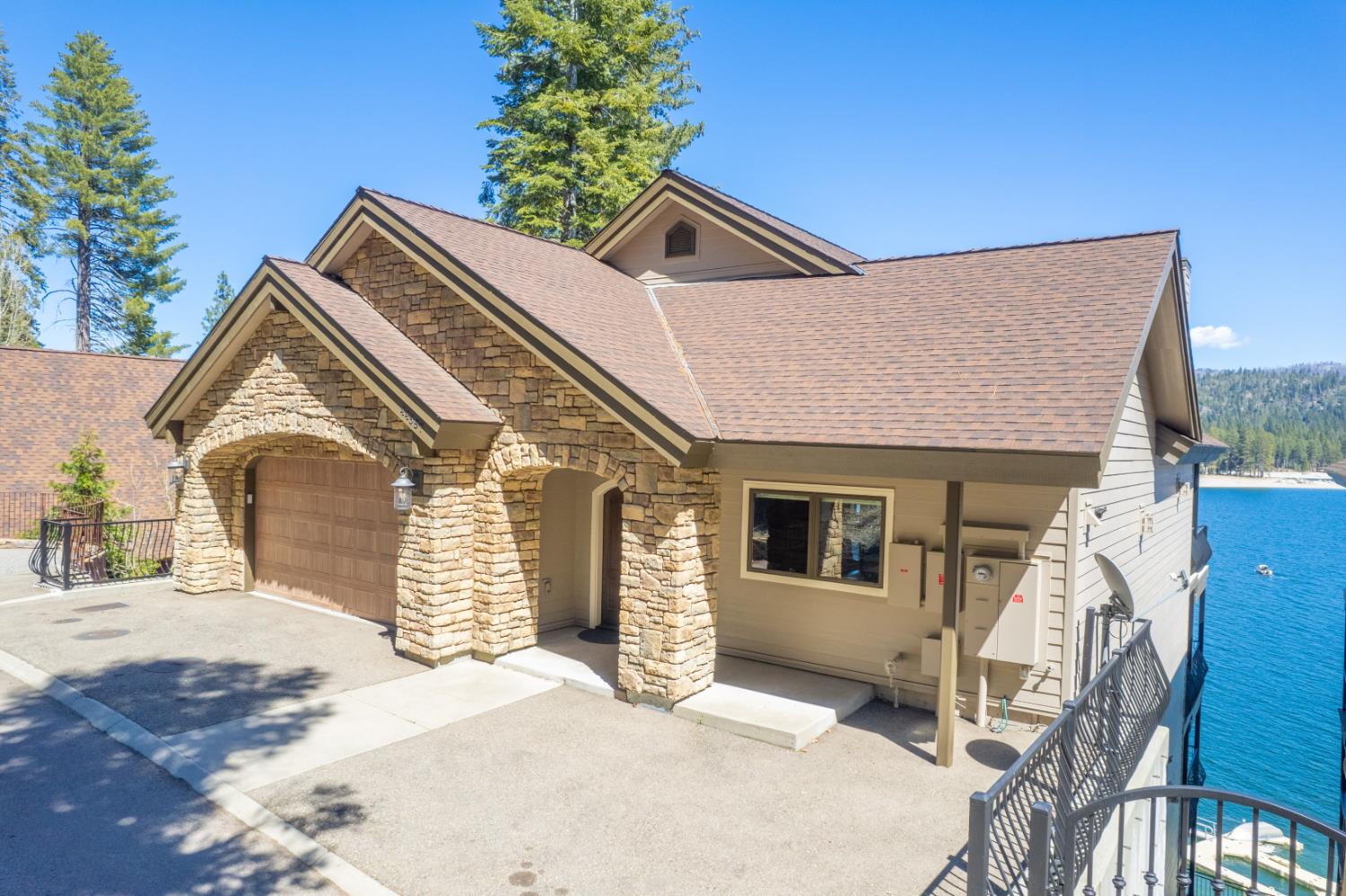 44687 Lakeview, Shaver Lake, CA 93664