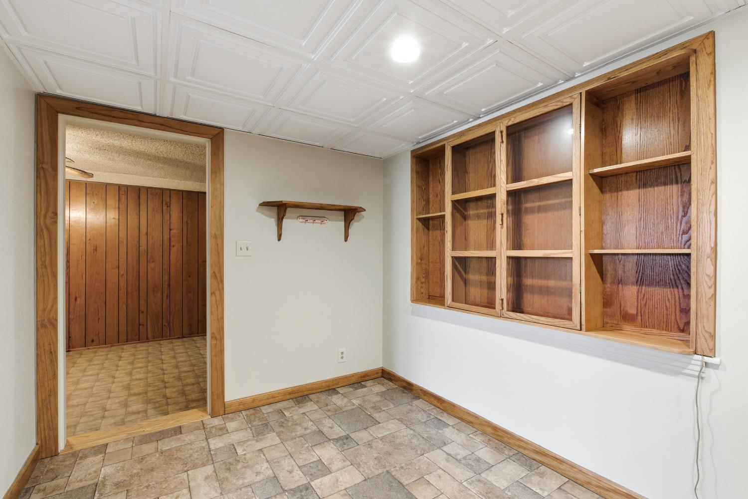 5582 E Swift Ave, Fresno, CA 93727