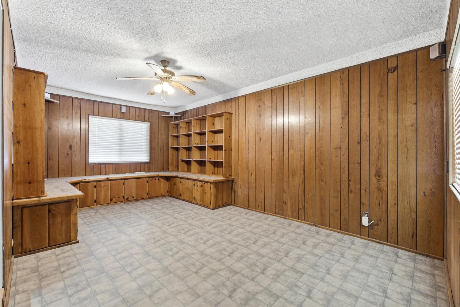 5582 E Swift Ave, Fresno, CA 93727