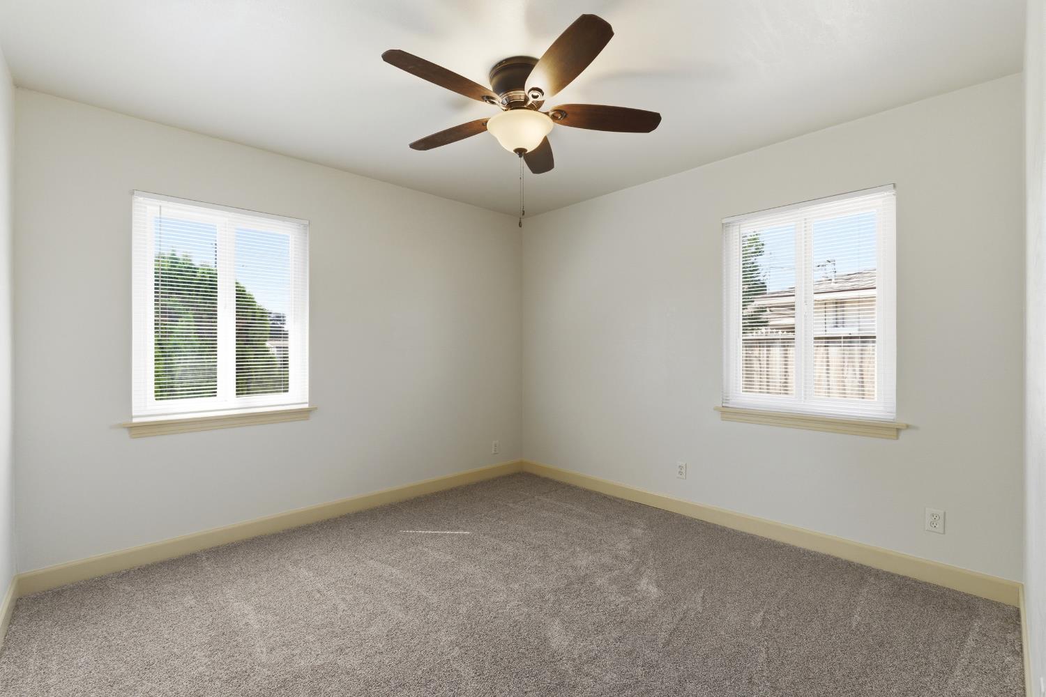 5582 E Swift Ave, Fresno, CA 93727