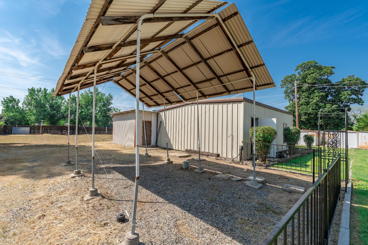 5582 E Swift Ave, Fresno, CA 93727