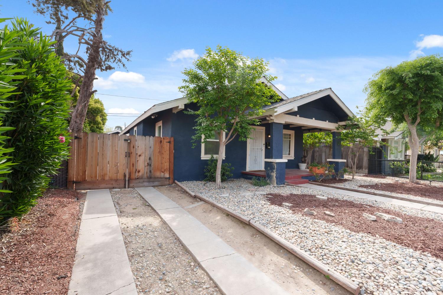 1494 N Wilson Ave, Fresno, CA 93728