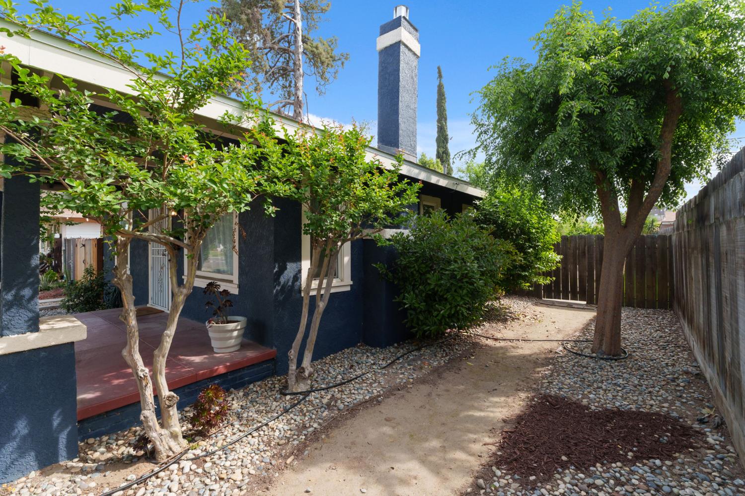 1494 N Wilson Ave, Fresno, CA 93728