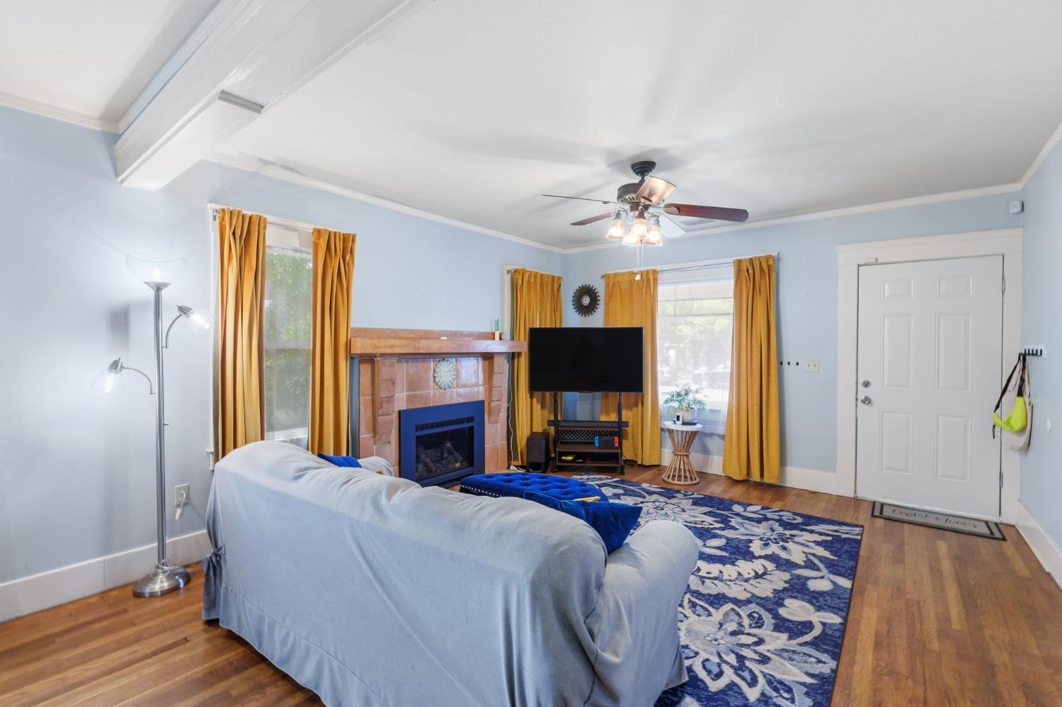 1494 N Wilson Ave, Fresno, CA 93728