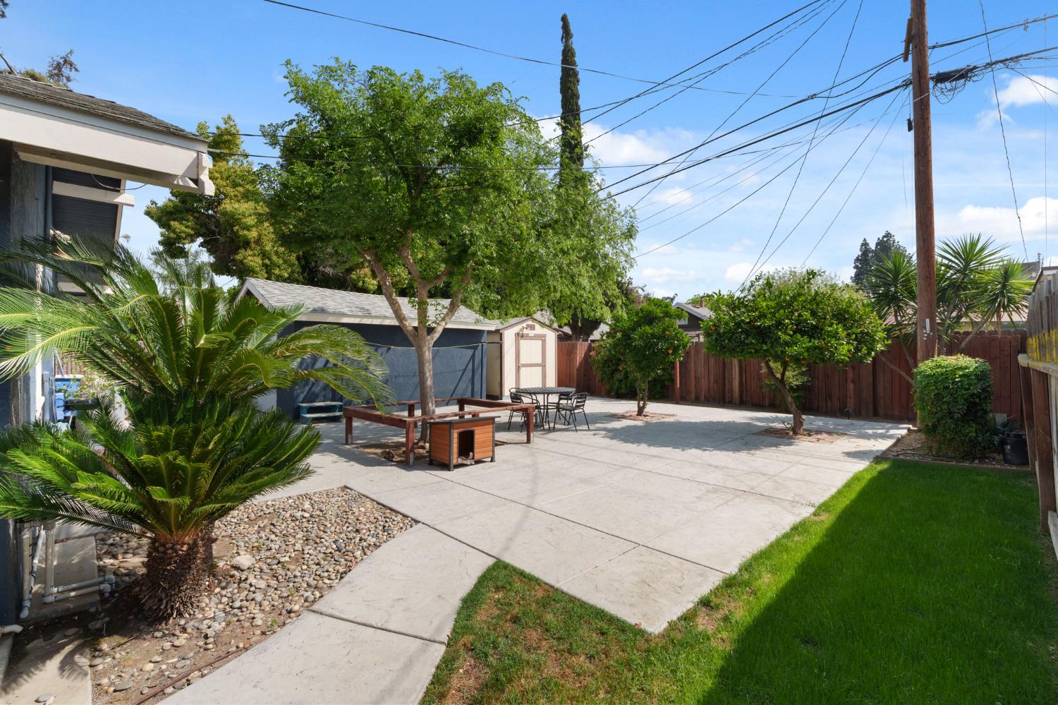 1494 N Wilson Ave, Fresno, CA 93728