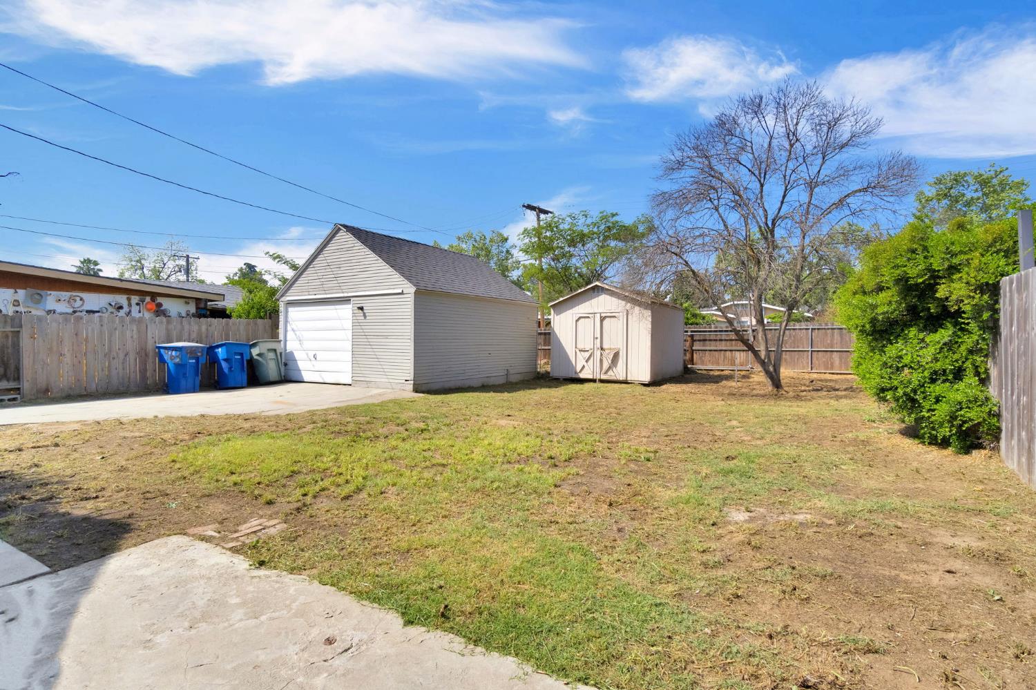 963 N Arthur Ave, Fresno, CA 93728